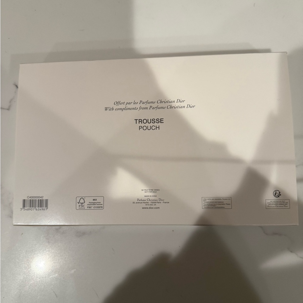 New Dior White Embossed Logo Pouch - Picture 9 of 9